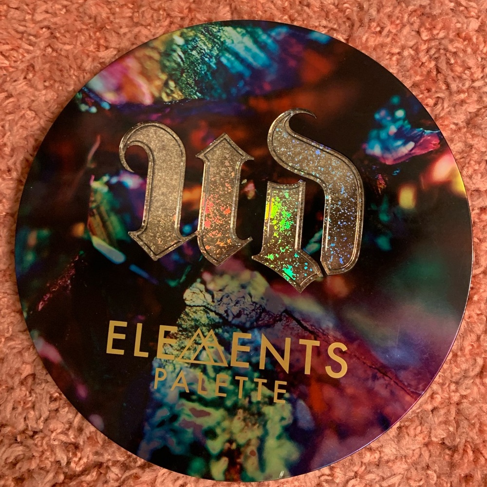 Urban decay elements pallet